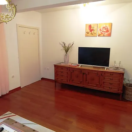 Appartamento A2 Apartment Fani Kanun